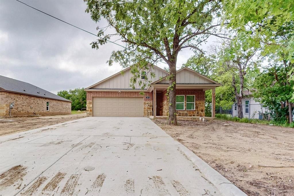 201 Dellis Street. Terrell, TX 75160