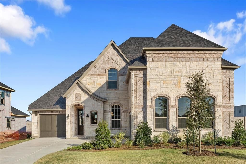 563 Mayfair Lane. Frisco, TX 75033