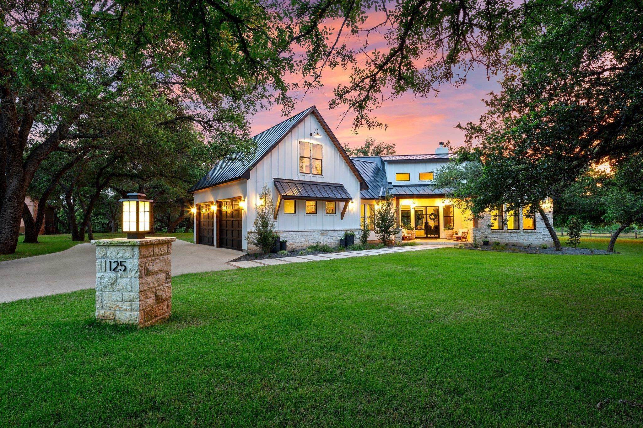 125 Cardinal. Horseshoe Bay, TX 78657