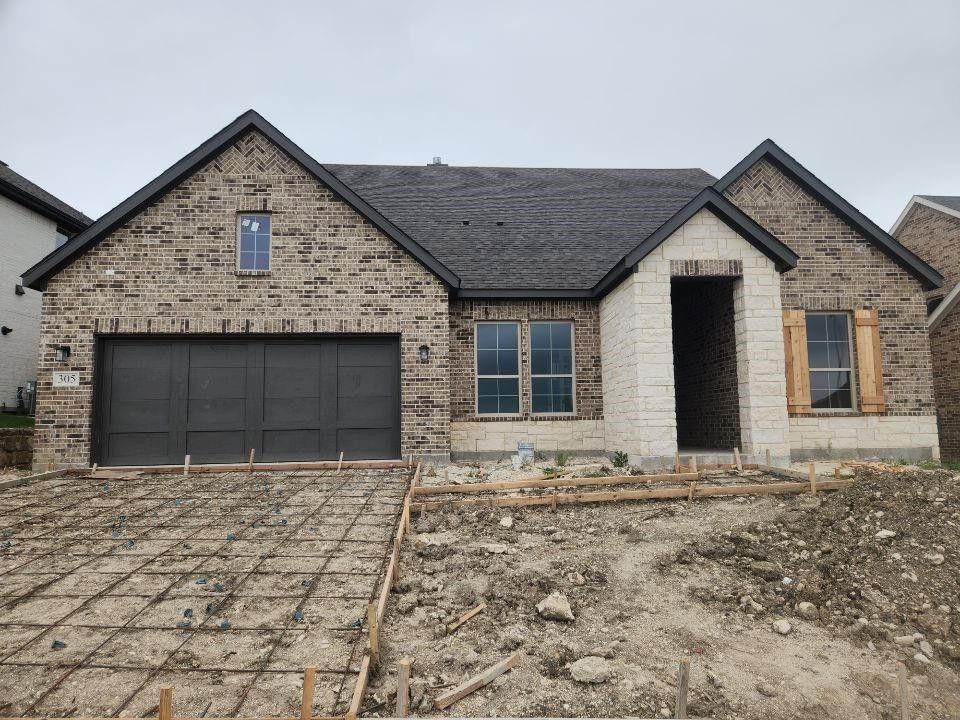 305 Honey Brook Lane. Aledo, TX 76008