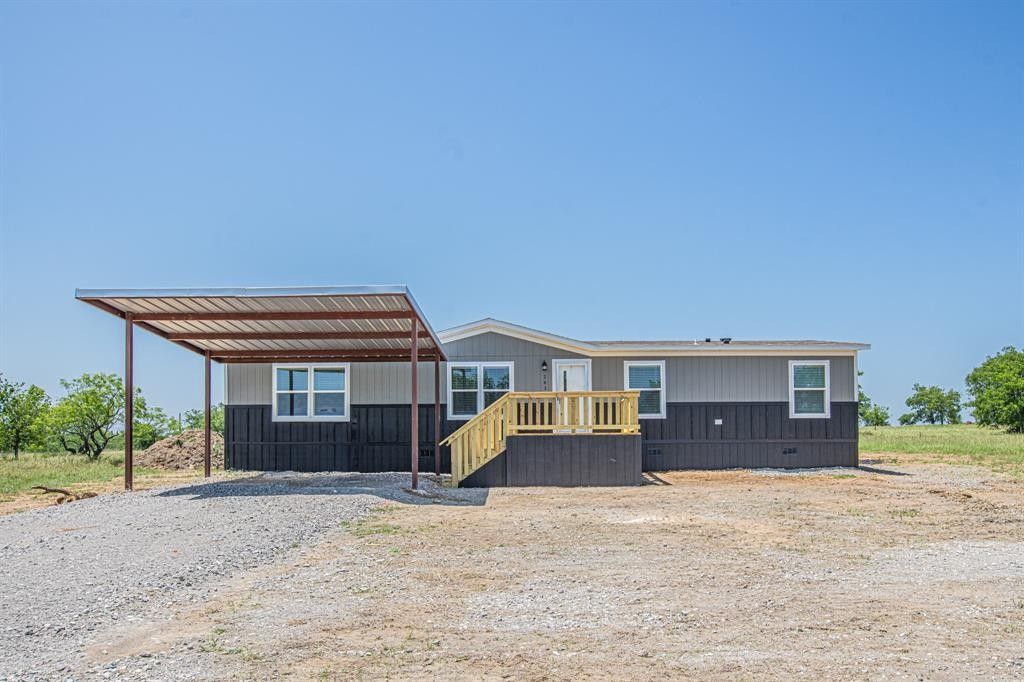 203 Overland Trail. Bridgeport, TX 76426