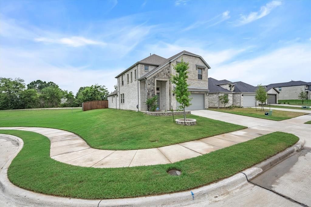 154 Mandarin Street. Forney, TX 75126