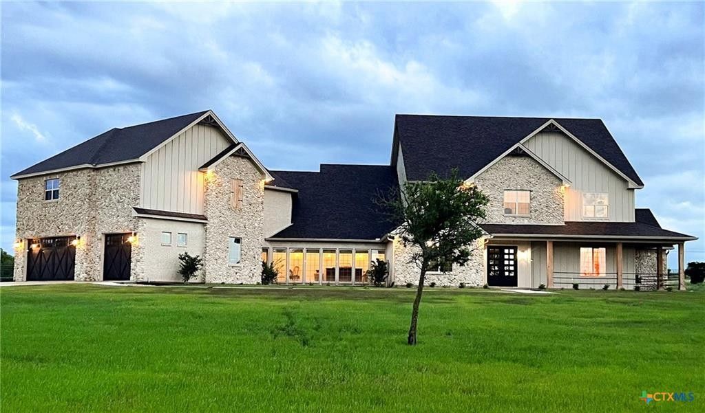 221 Via Lago. Belton, TX 76513