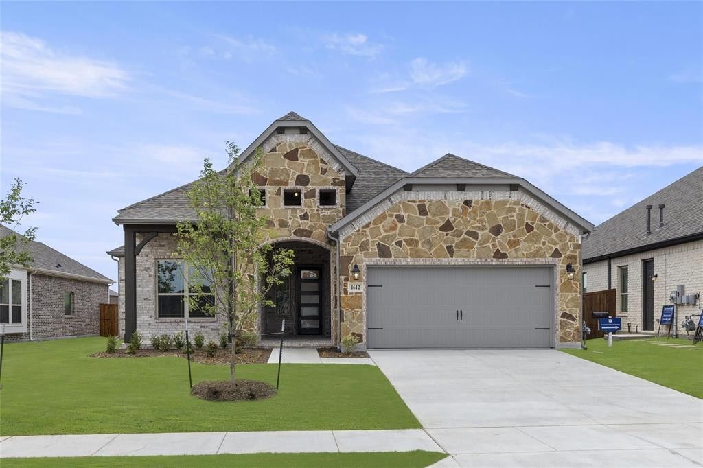 1612 Josiah Drive. Anna, TX 75409