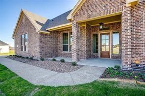 1006 Nogalito. Crowley, TX 76036