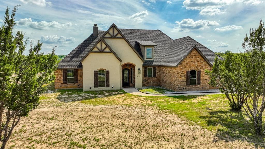 612 Veal Station Road. Weatherford, TX 76085