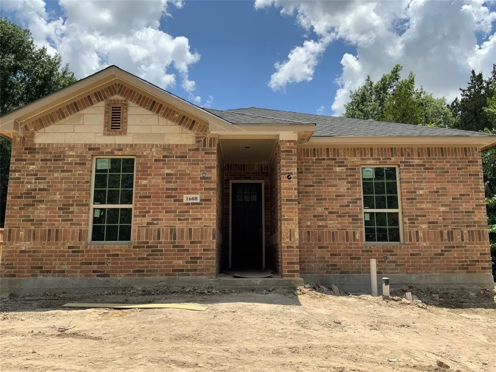 1608 Enchanted Lane. Lancaster, TX 75146