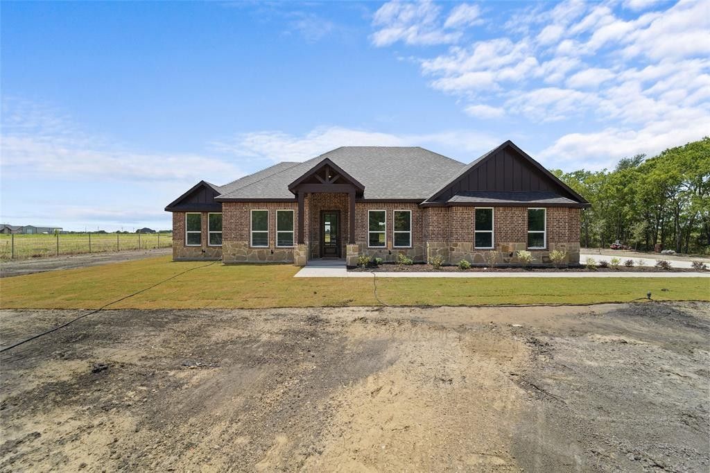 2592 County Road 4301. Greenville, TX 75401