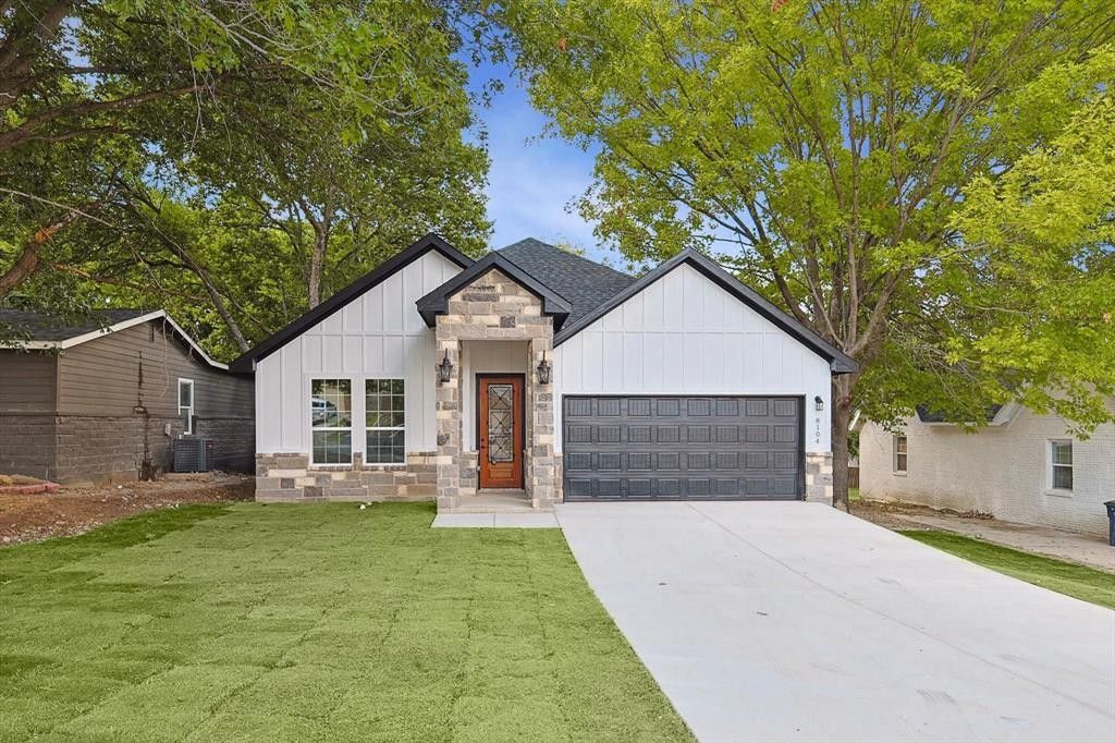 8104 Arbor Avenue. Fort Worth, TX 76116