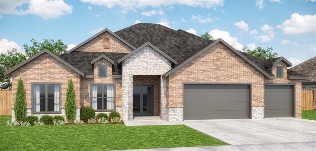 709 Abbey Road. Van Alstyne, TX 75495