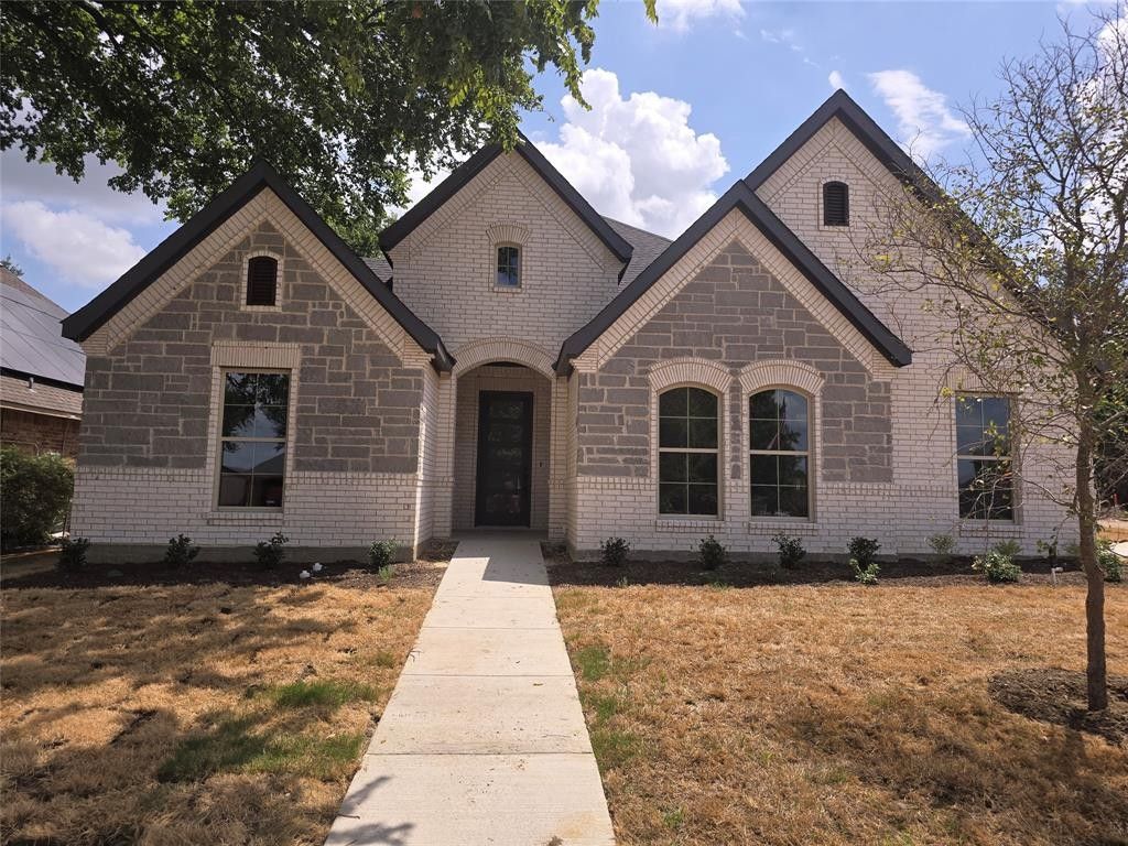 3000 Tenison Drive. Ennis, TX 75119