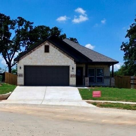 305 Titus Drive. Springtown, TX 76082