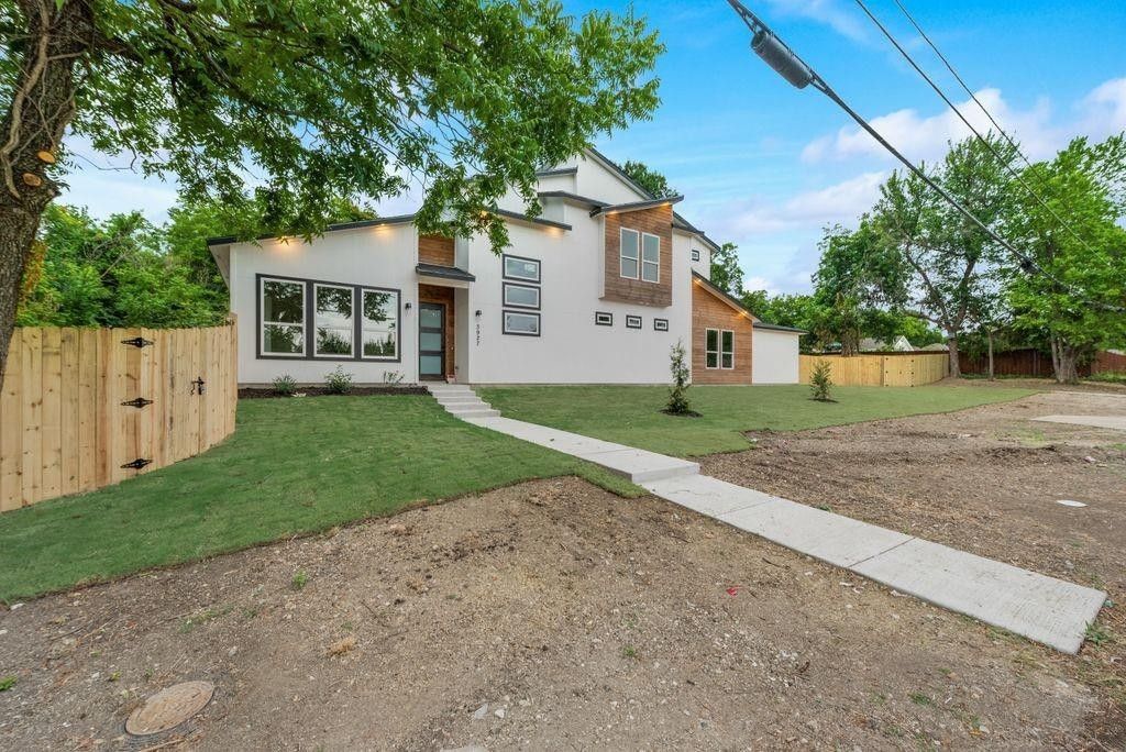 3927 Fernwood. Dallas, TX 75216