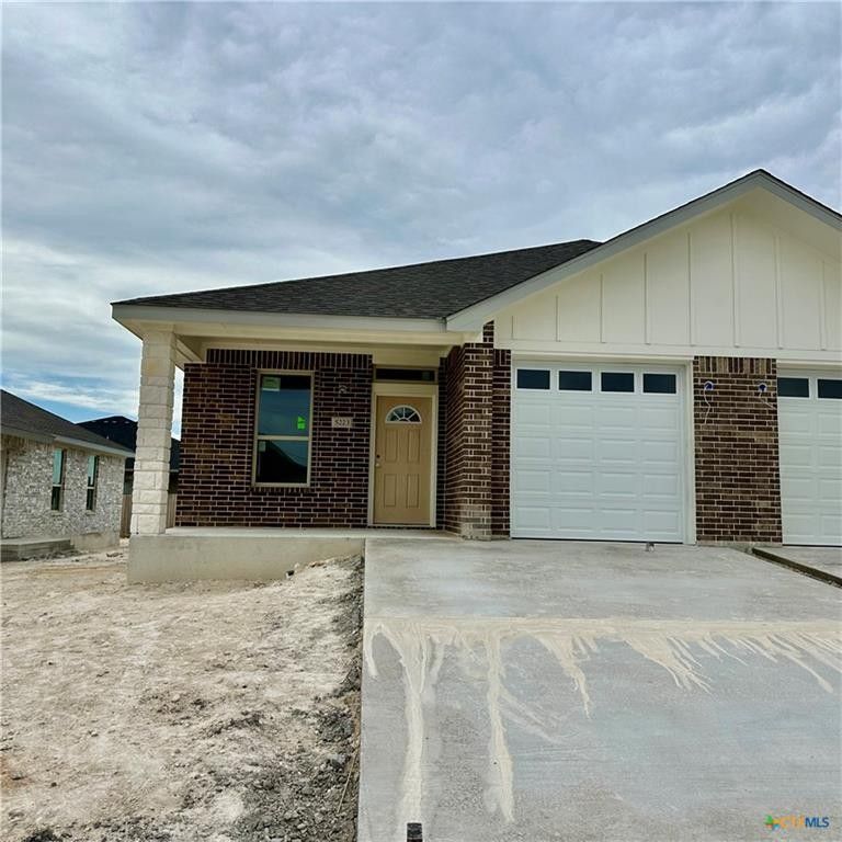 5223 Rose Garden Loop. Killeen, TX 76542