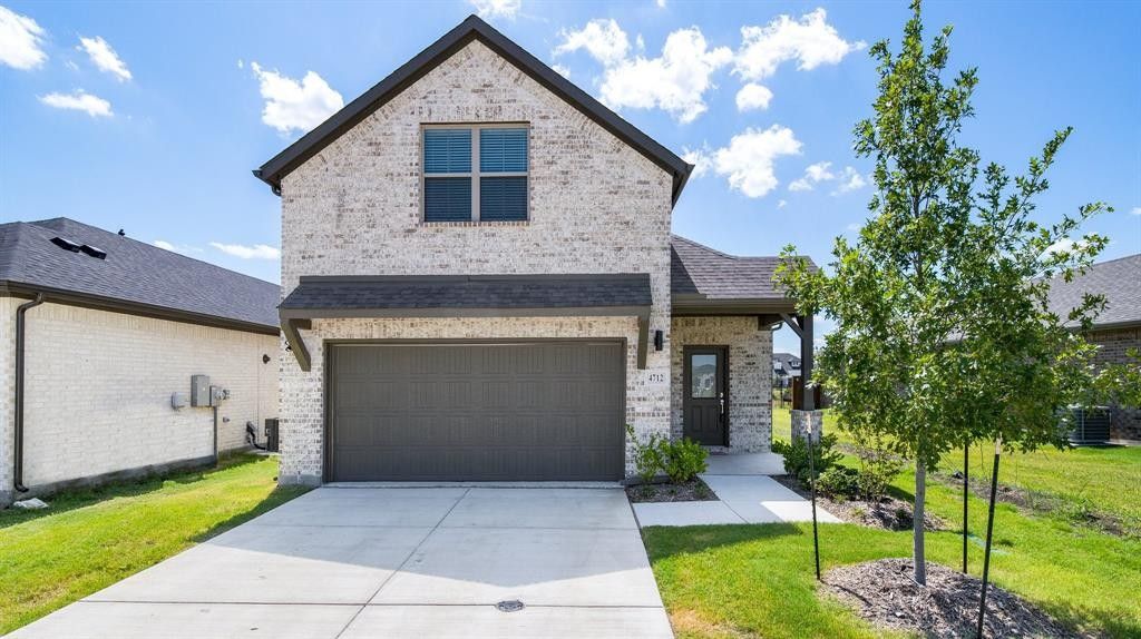 4712 Hunter Hurst Drive. McKinney, TX 75071