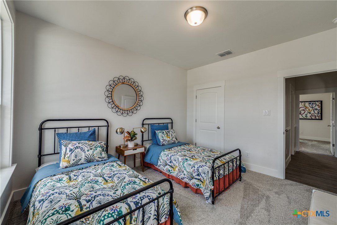 166 Lost Maples Way. Marion, TX 78124