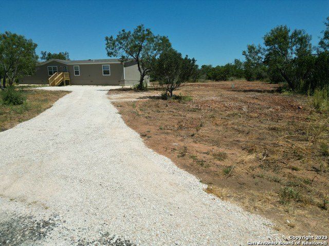 702 County Road 741. Yancey, TX 78886