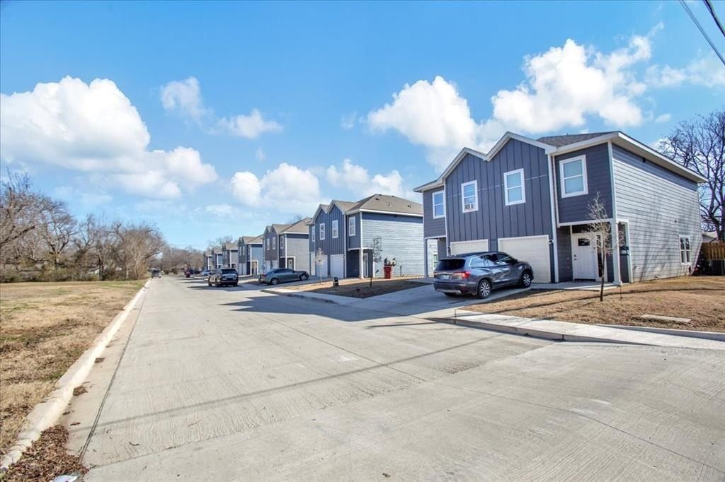 400414 E 7Th Street. Bonham, TX 75418