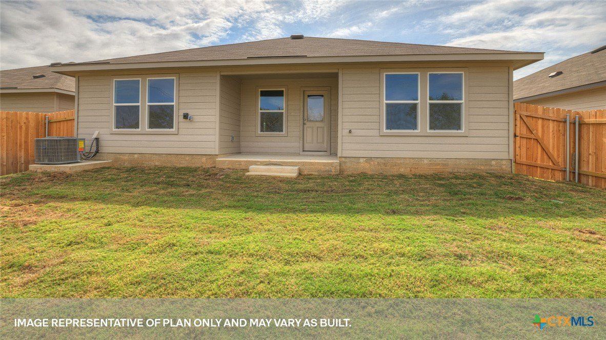 343 Honeydew Way. Seguin, TX 78155