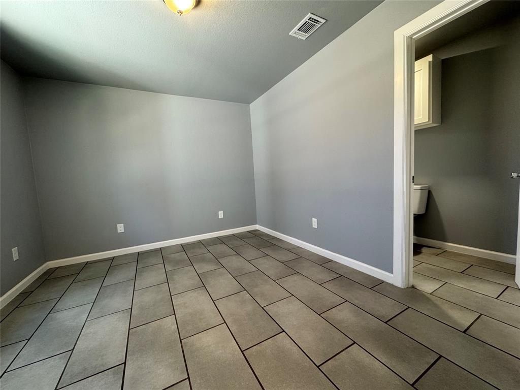 3100 Beechwood Street. Granbury, TX 76048