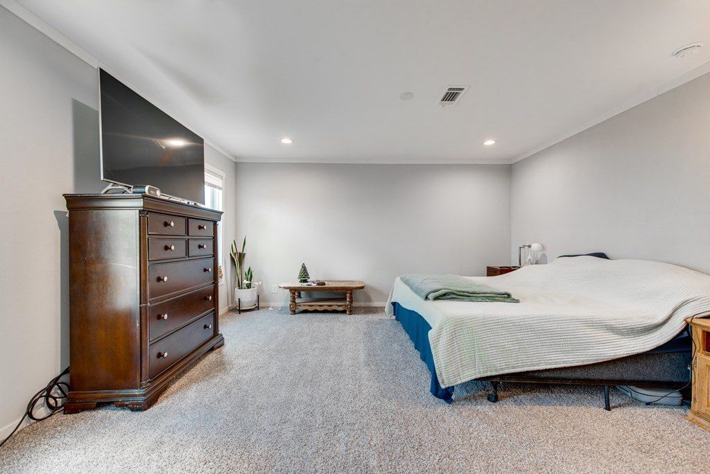 6604 S County Rd 1058. Midland, TX 79706