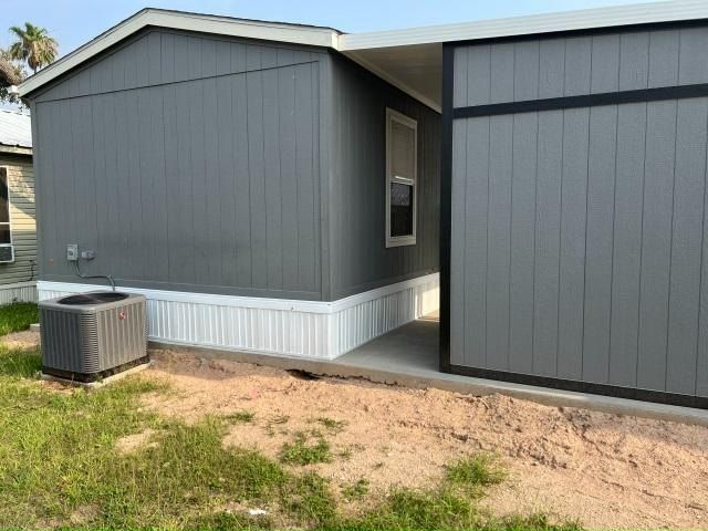 1601 South Airport Rd. Weslaco, TX 78596