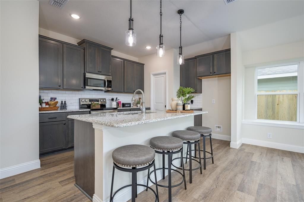 102 Walnut Street. Whitesboro, TX 76273