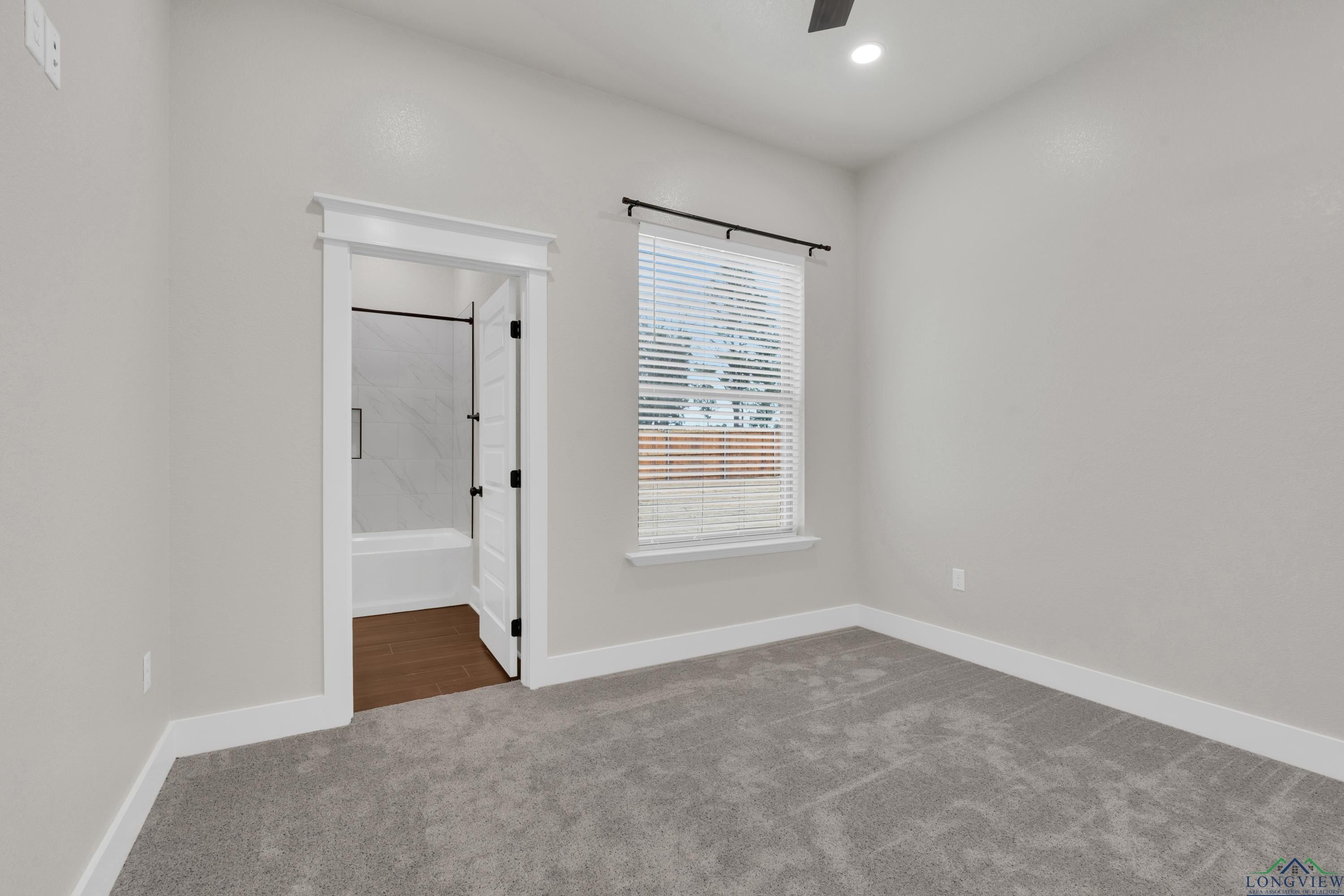 155 Waterfowl Ln. Longview, TX 75602