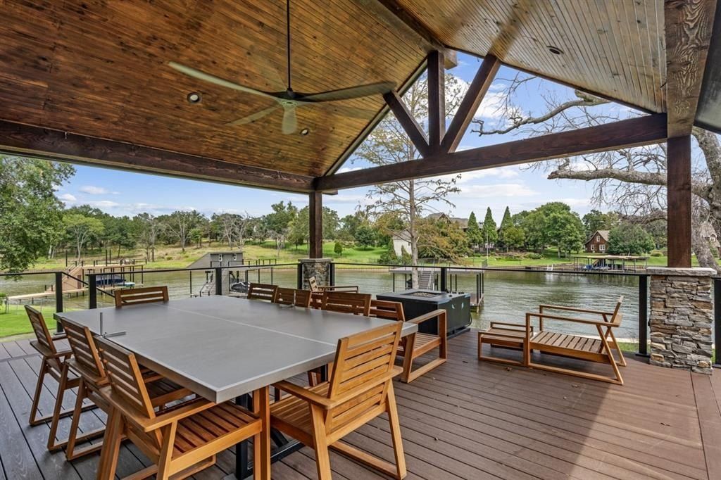 120 Meandering Way. Mabank, TX 75156