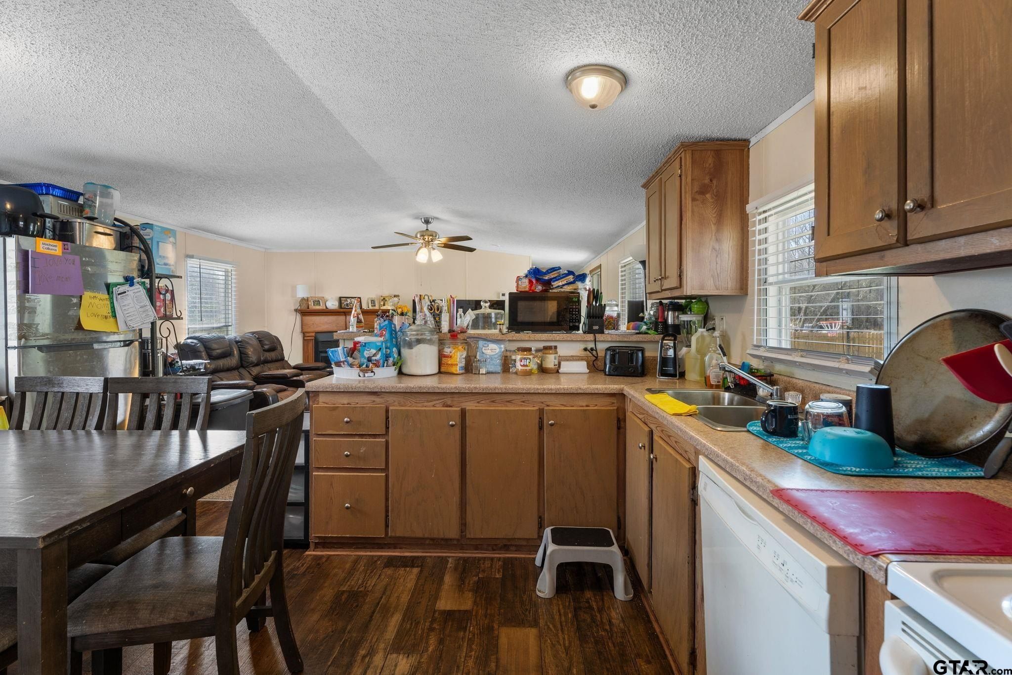 1495 County Road 4224. Troup, TX 75789