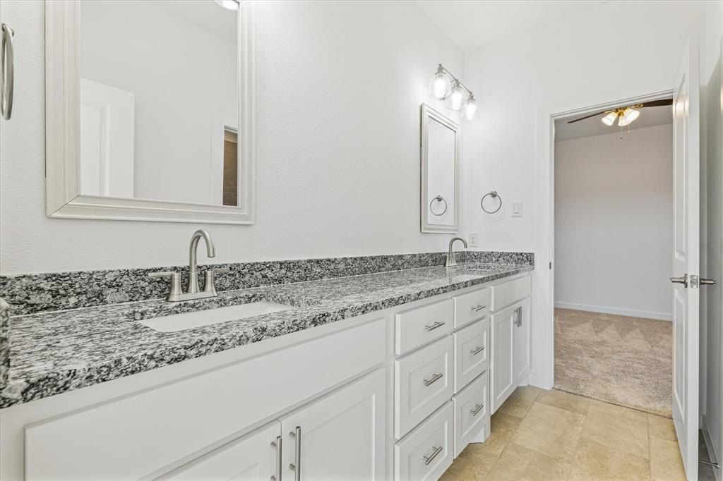 428 Cirrus Circle. Muenster, TX 76252