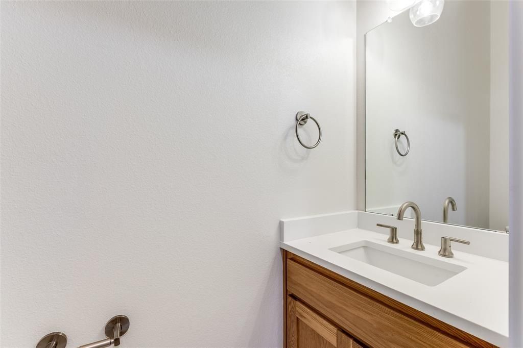 7118 Granada Place. Dallas, TX 75223