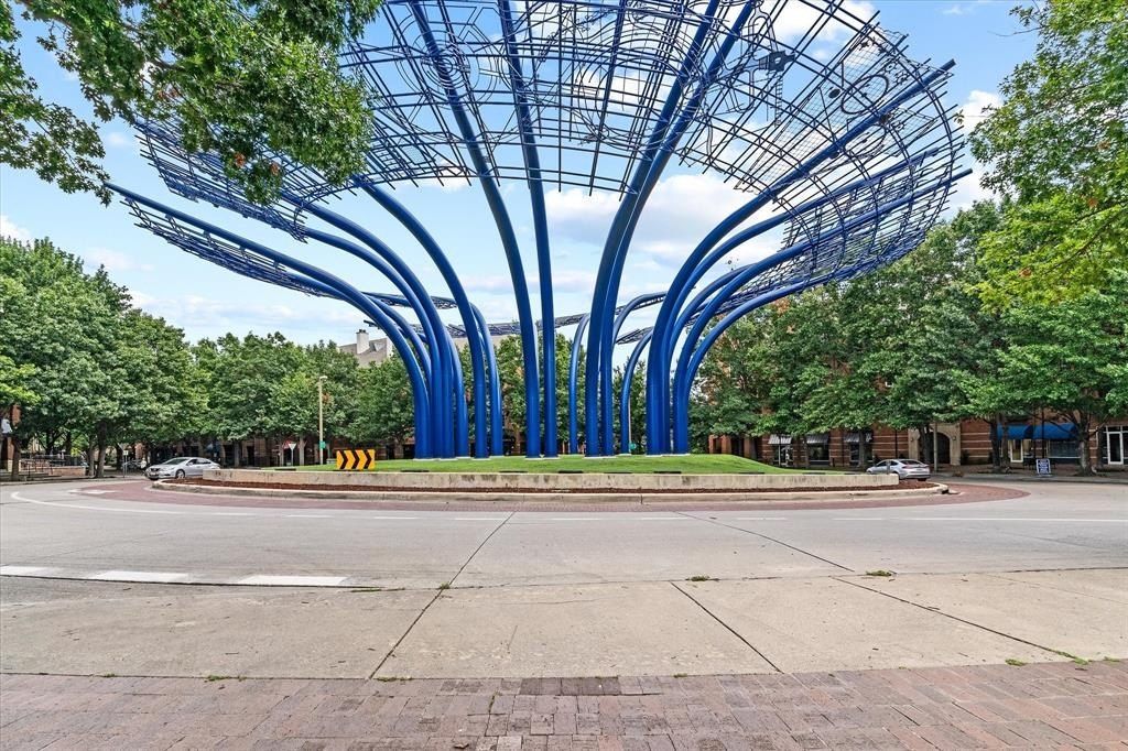 4122 Belt Line Road. Addison, TX 75001