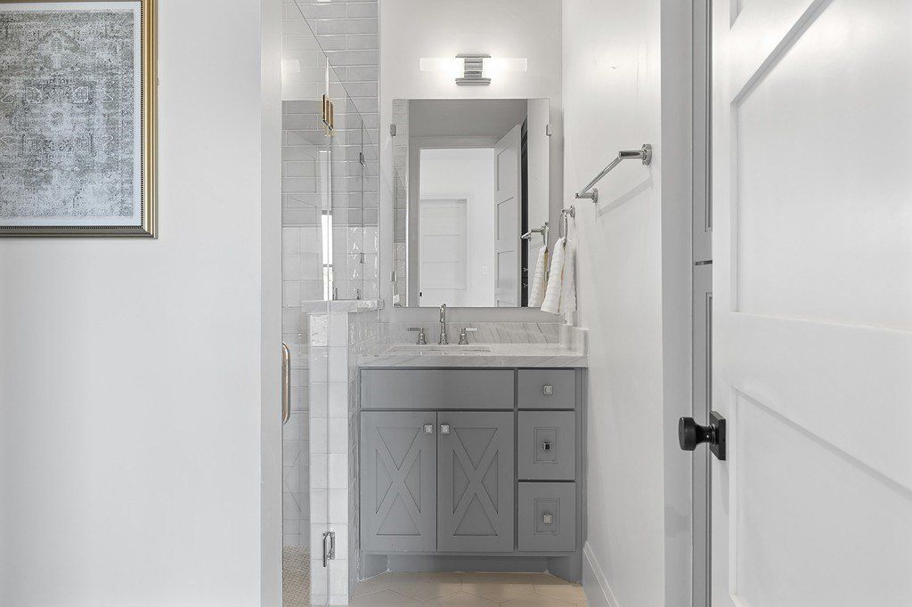 202 Astoria Ave. Round Top, TX 78954