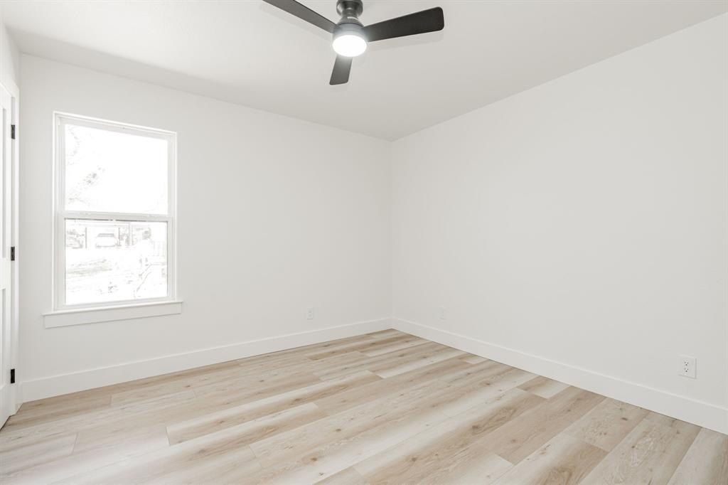 308 Santa Fe. Wolfe City, TX 75496