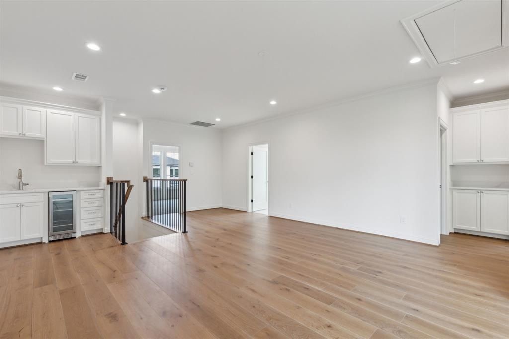 10930 Beauty Lane. Dallas, TX 75229