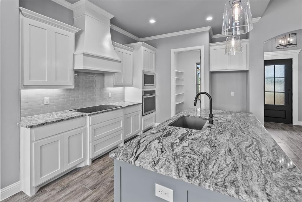 8504 Stallion Dr. Godley, TX 76044