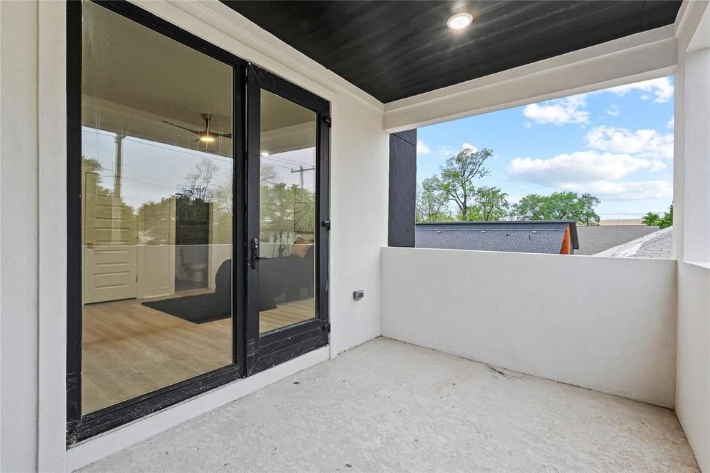 5305 Colonial Avenue. Dallas, TX 75215