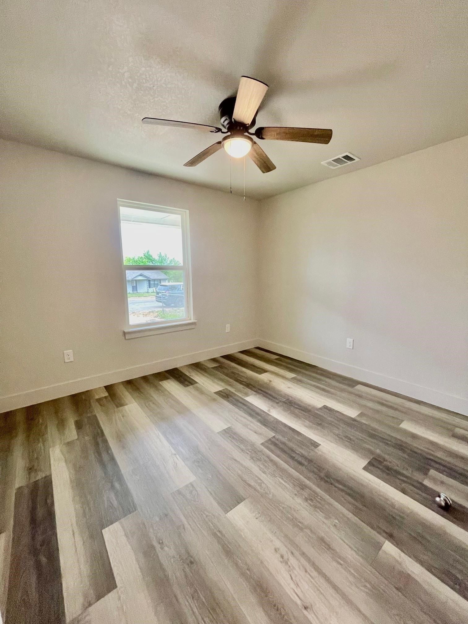 806 E Brown Street. Llano, TX 78643