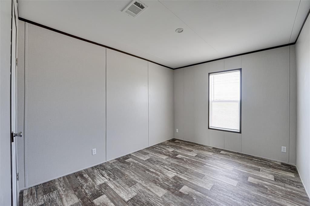 3060 Cochise Court. Ferris, TX 75125