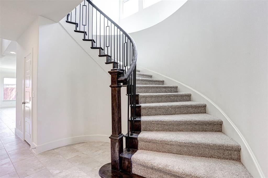 928 Arkan Lane. Fort Worth, TX 76120