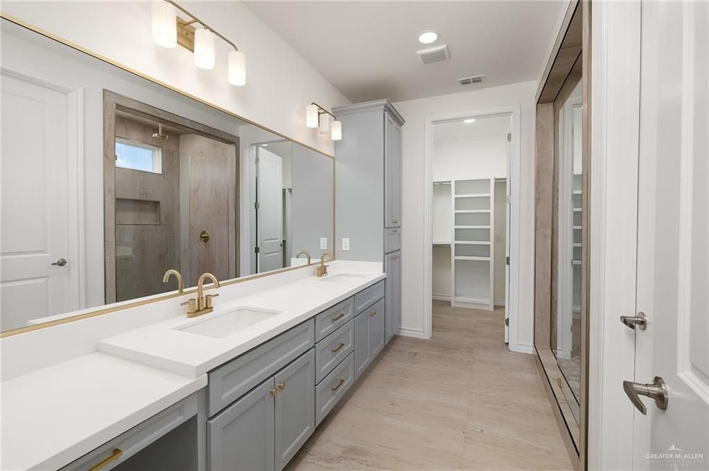 2712 E Burberry Drive. Edinburg, TX 78542