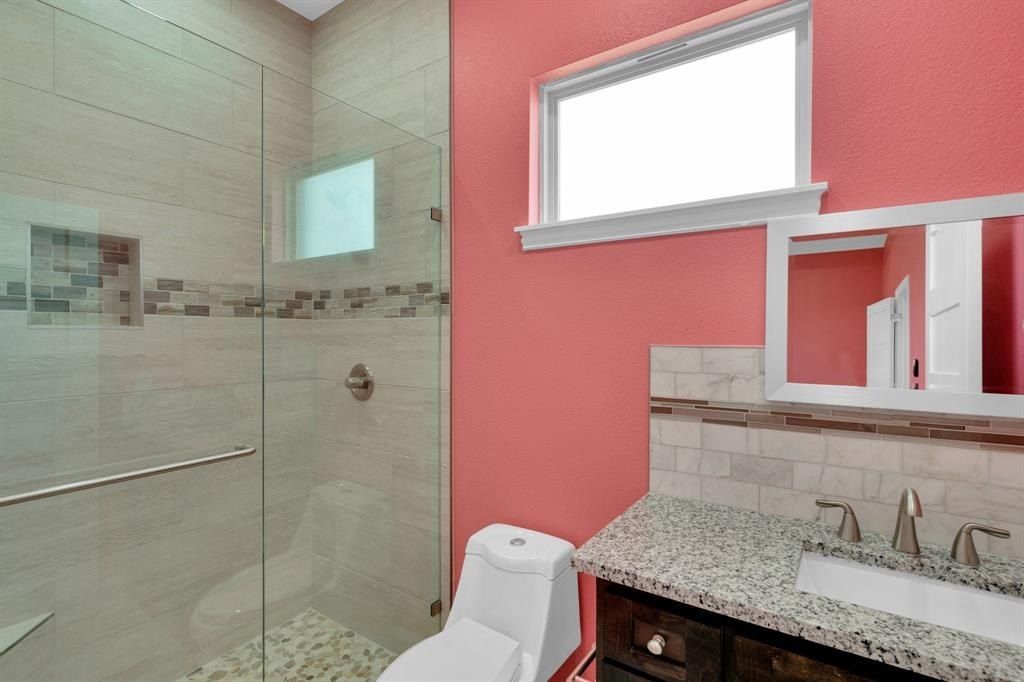 350 Farrar Road. Waxahachie, TX 75165