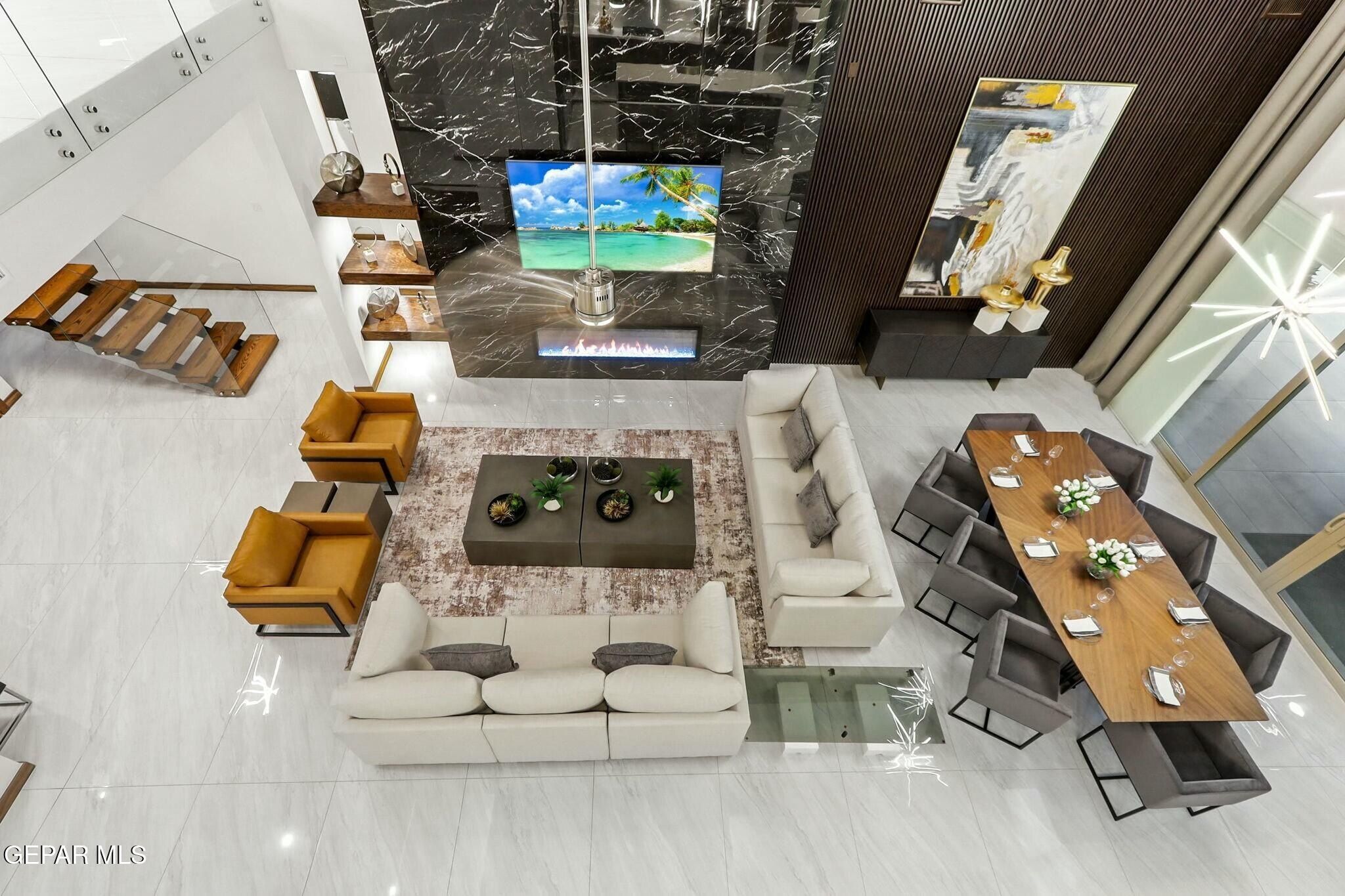 852 W Gate. El Paso, TX 79932