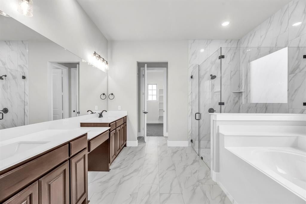 2209 Meteor Drive. Krum, TX 76249