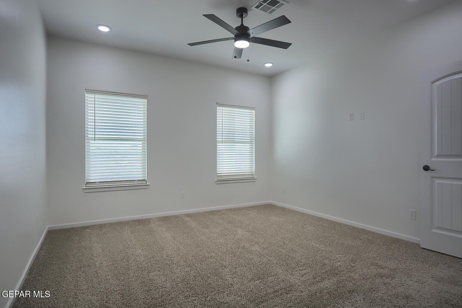 994 Barbara Avenue. Socorro, TX 79927