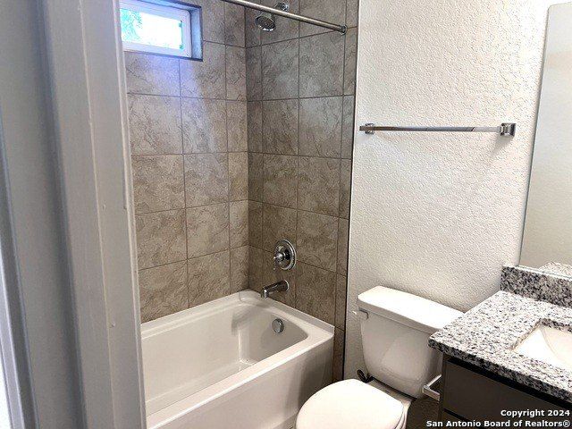 2083 Silver Oak Dr. San Antonio, TX 78213