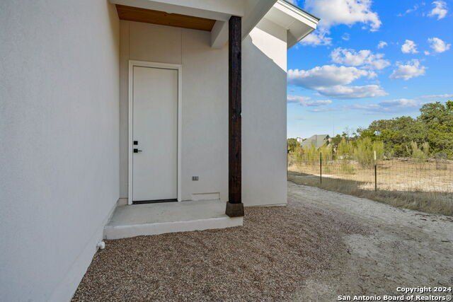 2920 Rocky Ridge Loop. Canyon Lake, TX 78133