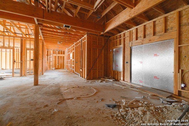 421 Faircrest. Windcrest, TX 78239