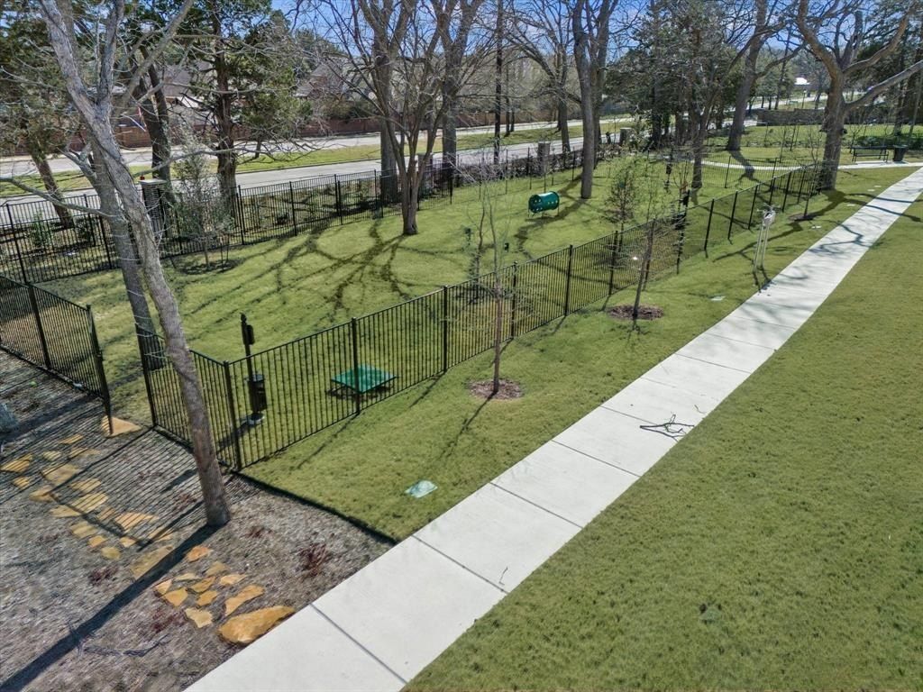 3907 Lochwood Drive. Rowlett, TX 75088